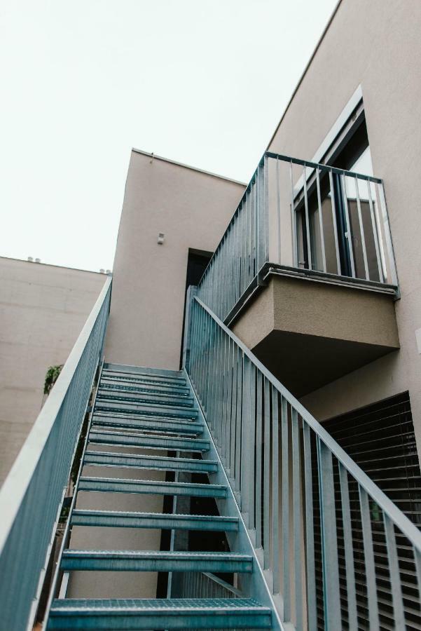 Wake Up Apartments Brünn Exterior foto